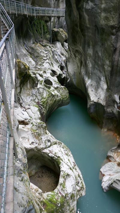 קניון תלול Les gorges du pont du diable