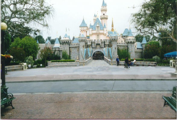 DISNEY דיסנילנד