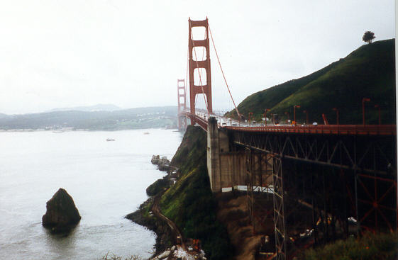 Golden Bridge2.jpg (29837 bytes)