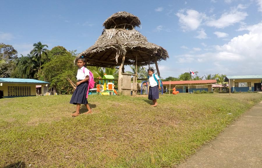 ילדי בית ספר אינדיאני